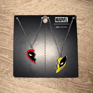 Marvel Her Universe Black and Yellow Pendant Necklace Set